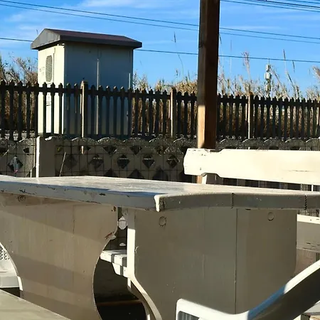 F002 - Fano, Trilocale Con Portico A 30mt Dal Mare * פאנו