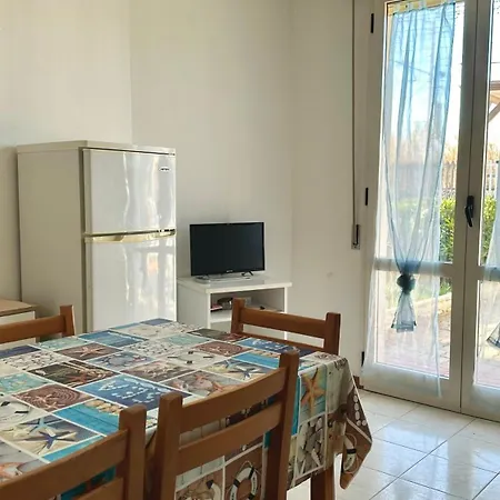 דירה F002 - Fano, Trilocale Con Portico A 30mt Dal Mare פאנו