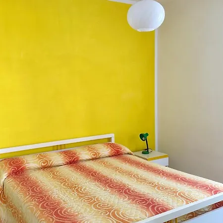 Апартаменты F002 - Fano, Trilocale Con Portico A 30mt Dal Mare *